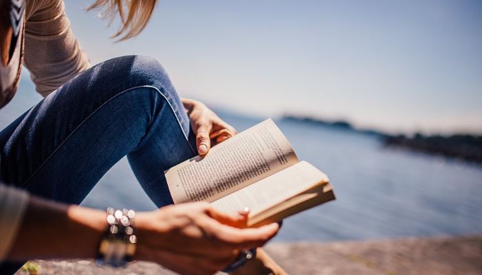 Un estudio explica por qué debemos leer en voz alta